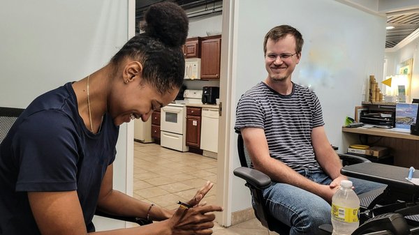 Was sind die besten Tipps zum Stylen von Midi-Röcken für den Winter?